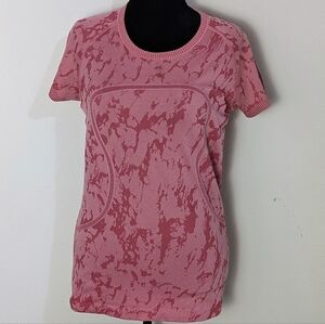Lululemon Swiftly Tech Short Sleeve T-Shirt Women’s Pink Raspberry Camo Size 12